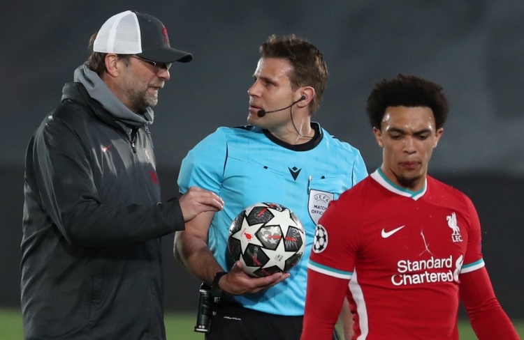 斯卢茨基：很高兴队员们能摆脱不好的情绪，展现出应有的精神