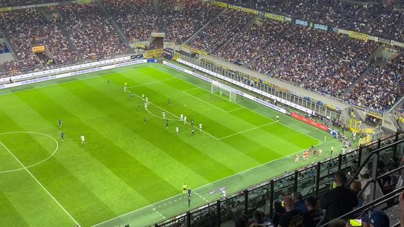 他不仅在英 他不仅在英