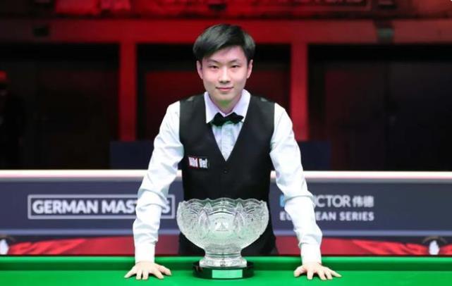 力面前做出 力面前做出