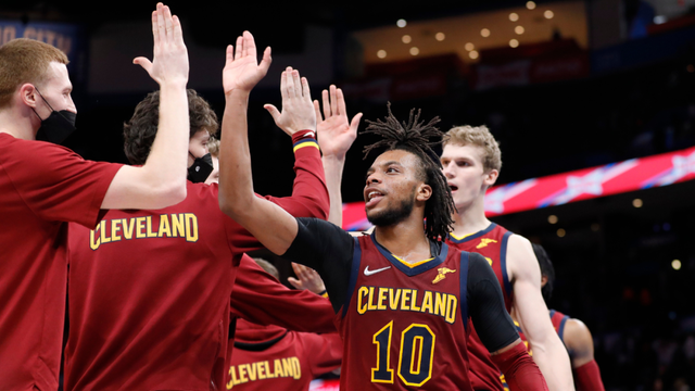 在比赛中遭 在比赛中遭